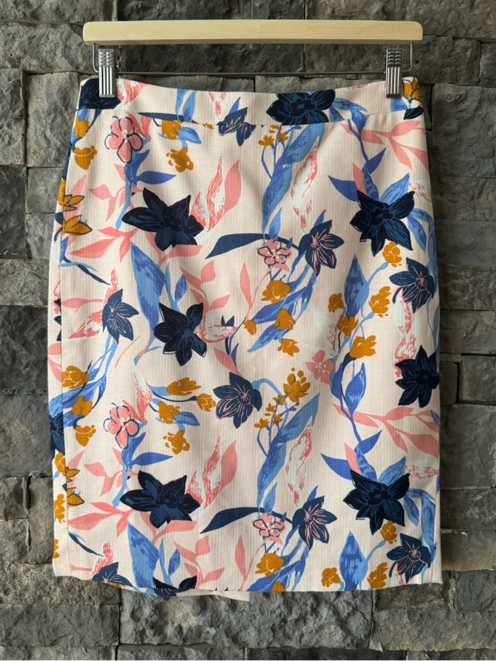J.Crew Factory Cotton Basketweave Pencil Skirt. Pink Floral Lined Size 2